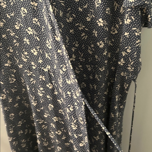 LC Lauren Conrad Short Sleeve Wrap Mini Dress - Picture 13 of 16